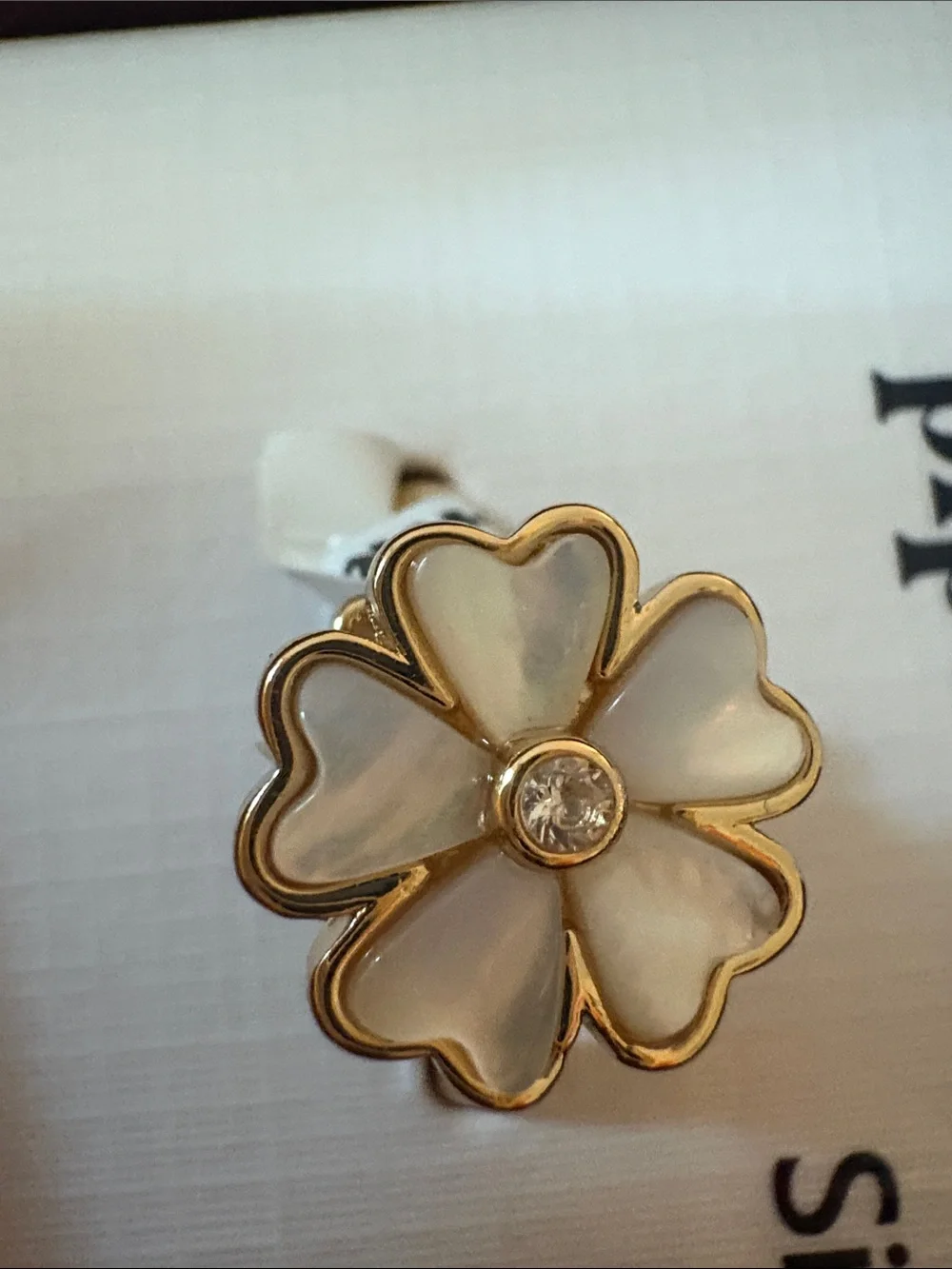 Piper k Gold Flower Spinner Ring with White Mother-of-Pearl